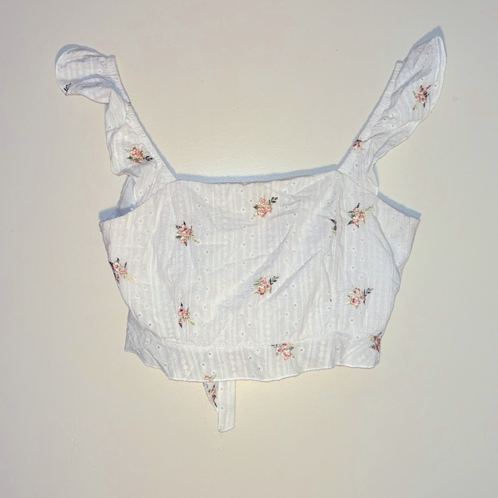 off-shoulder flower crop tank